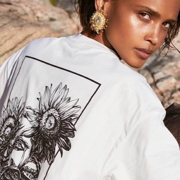 Sandra Mansour H&M gold colored clip-on earrings - Picture 5 of 5